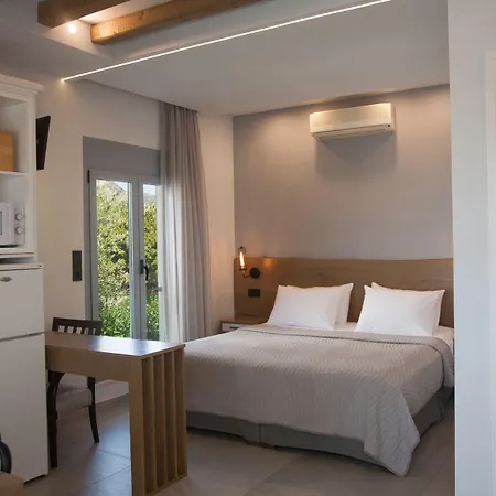 Artemis Village & شقة فندقية