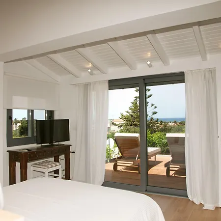 Artemis Village & 4* Stavrós