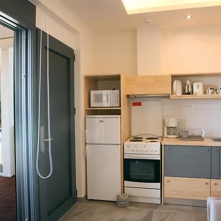 Artemis Village & شقة فندقية