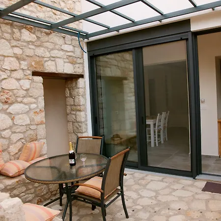 Aparthotel Artemis Village &