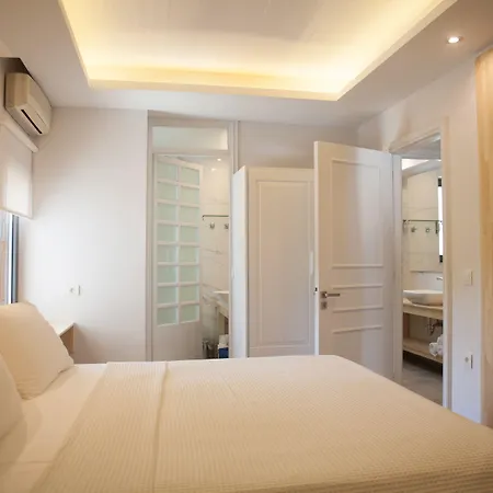 Artemis Village & Aparthotel
