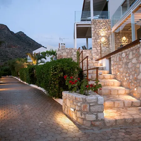 Artemis Village & 4* Stavrós