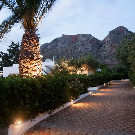 Aparthotel Artemis Village &