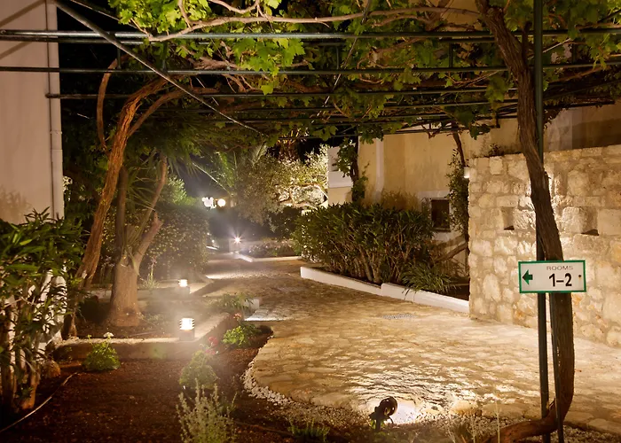 Apart Otel Artemis Village & 4*